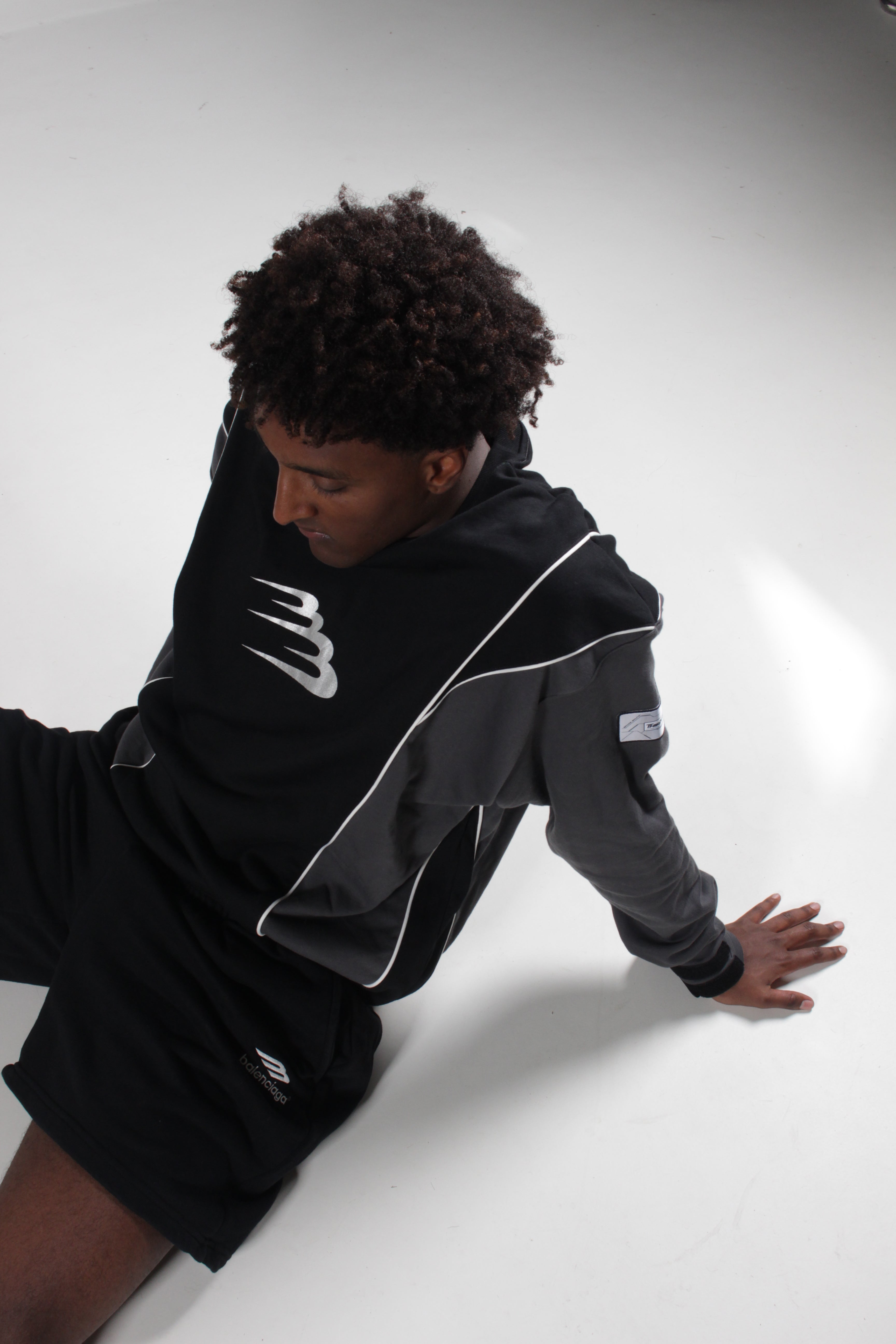 PANEL CREWNECK